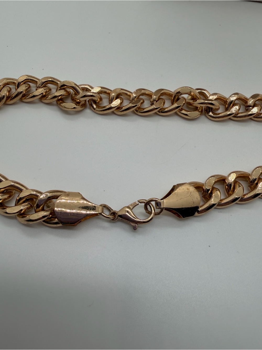 Gold-Tone Curb Chain Necklace - Classic Women’s Jewelry - Picture 4 of 4
